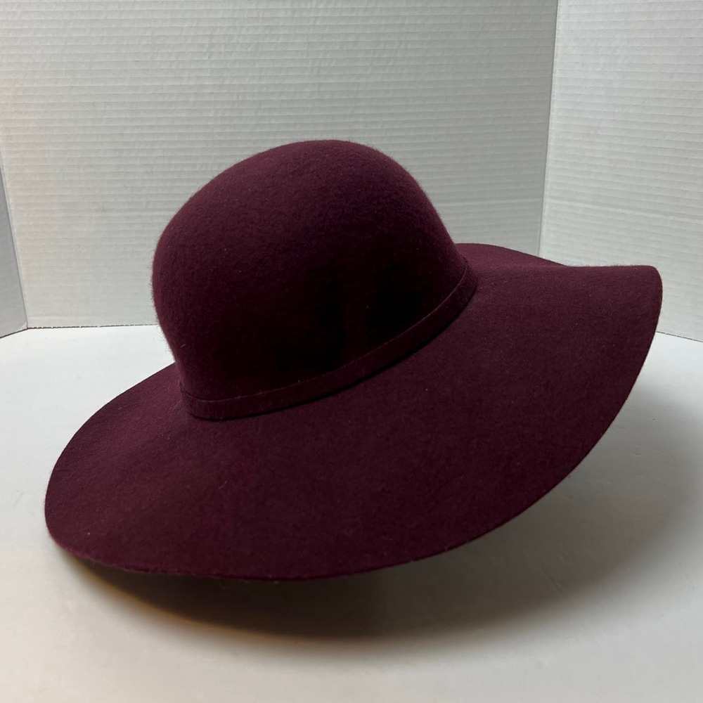 Hat  100% Wool Burgundy